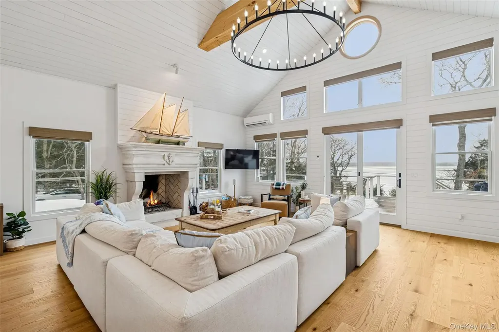 80 Louse Point East Hampton NY 11937