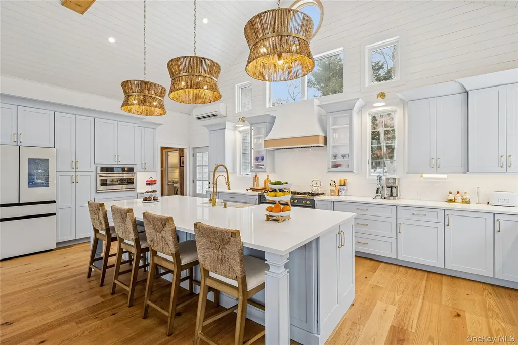80 Louse Point East Hampton NY 11937