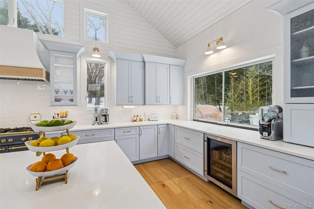 80 Louse Point East Hampton NY 11937