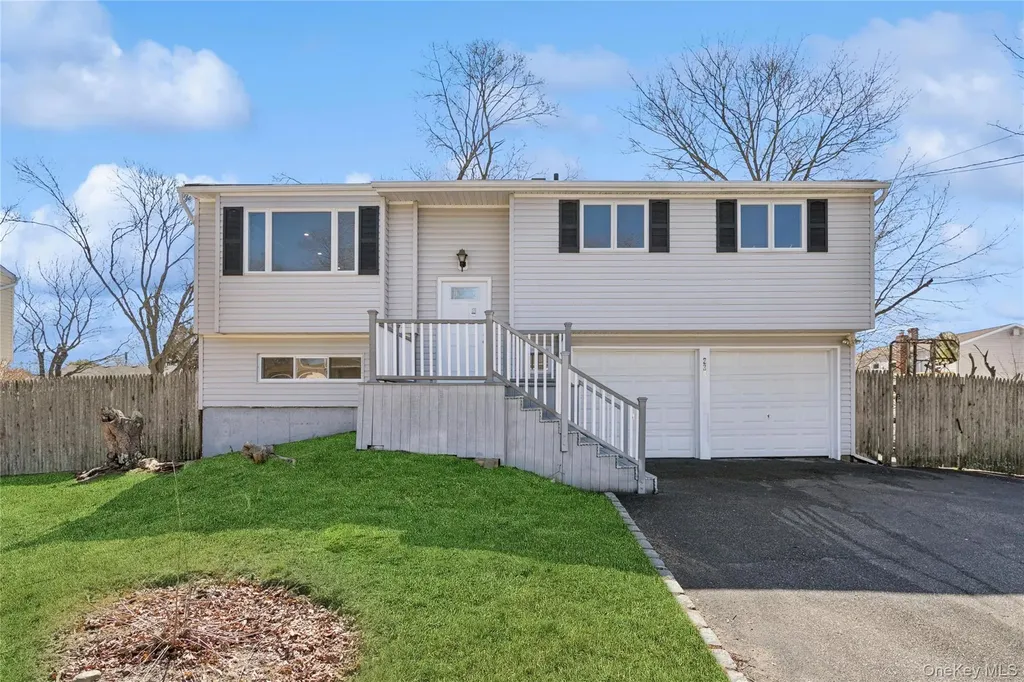 236 Vermont Avenue Bay Shore NY 11706