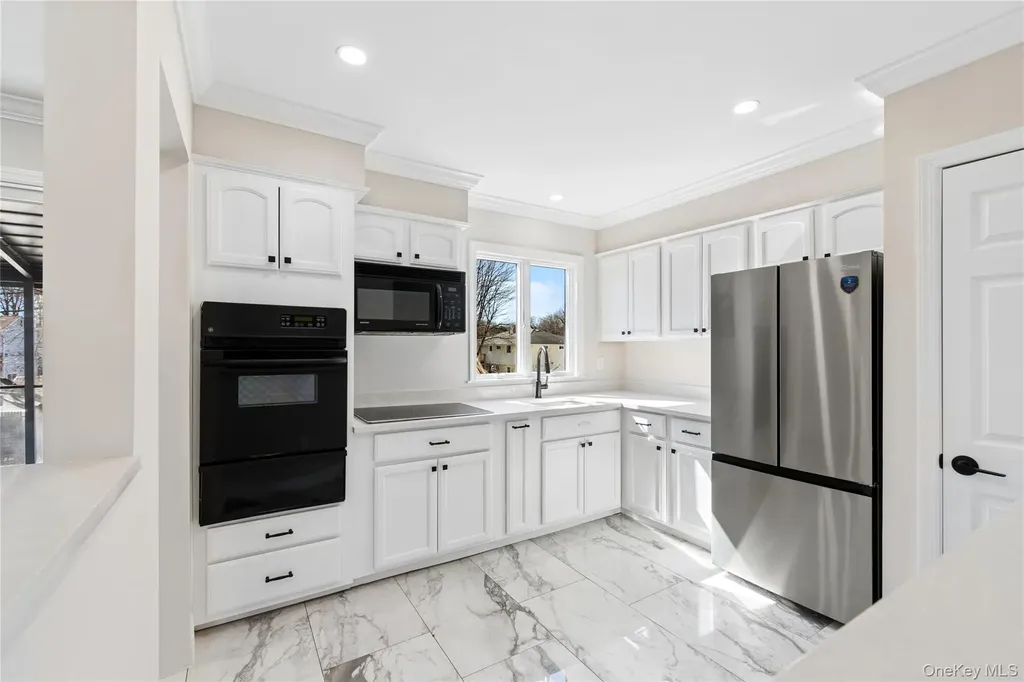 236 Vermont Avenue Bay Shore NY 11706