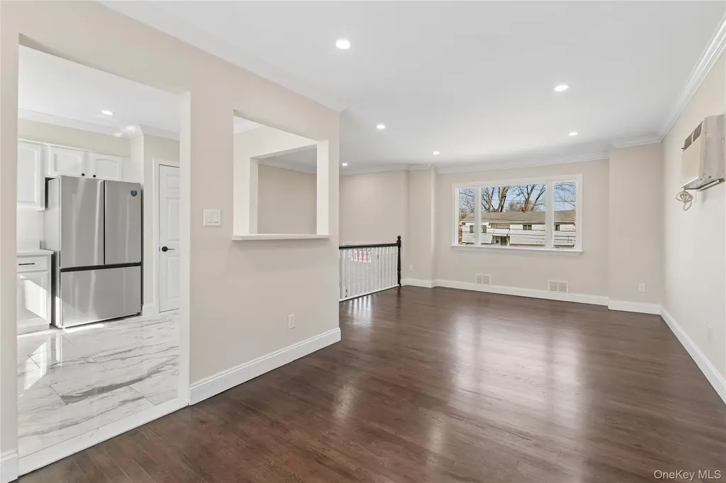 236 Vermont Avenue Bay Shore NY 11706