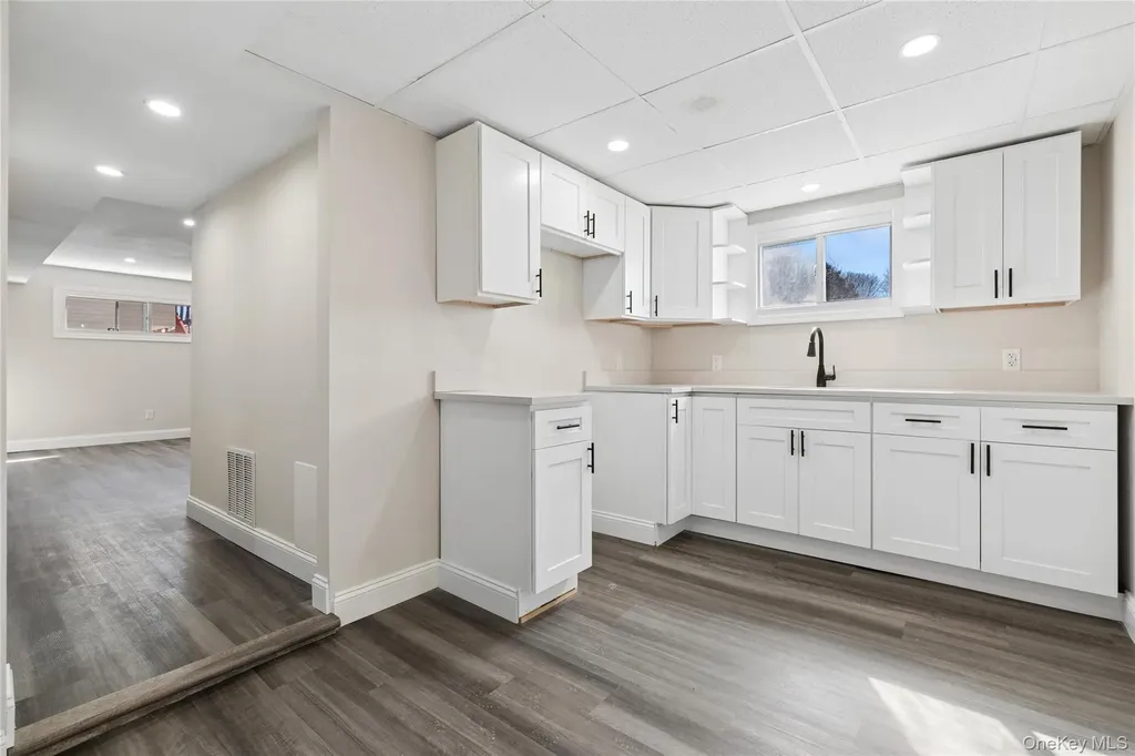 236 Vermont Avenue Bay Shore NY 11706