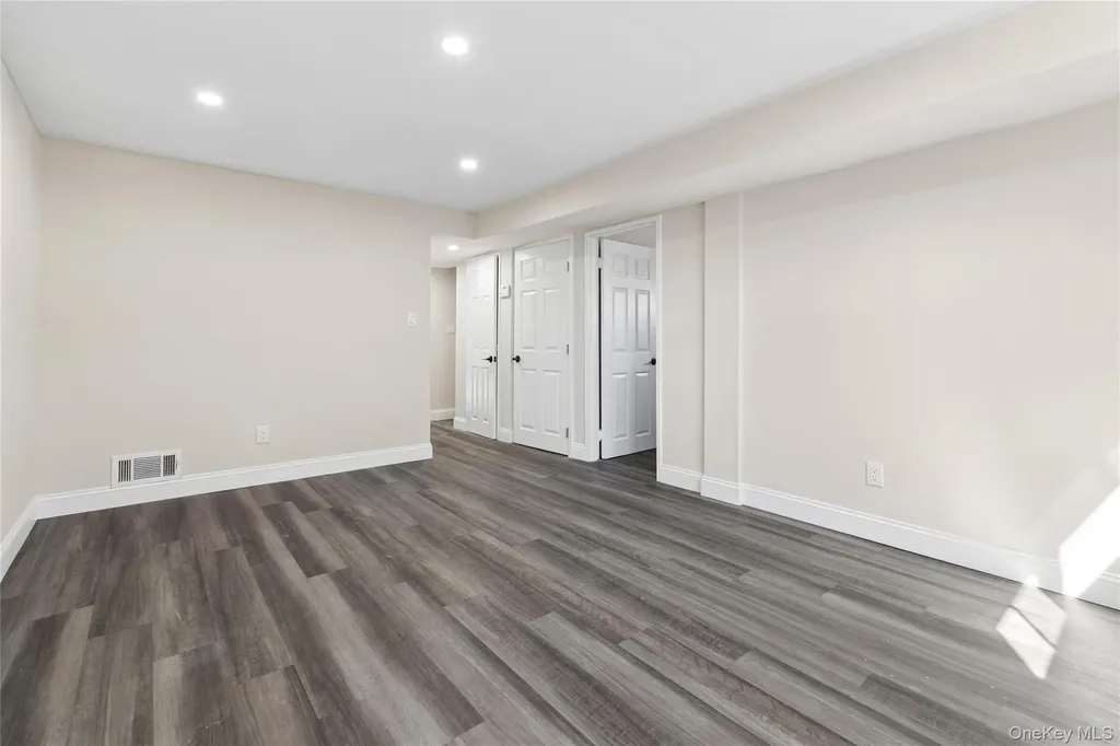 236 Vermont Avenue Bay Shore NY 11706