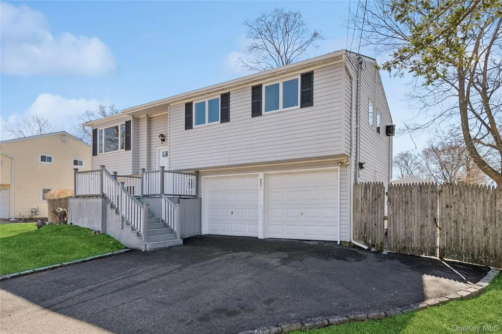 236 Vermont Avenue Bay Shore NY 11706