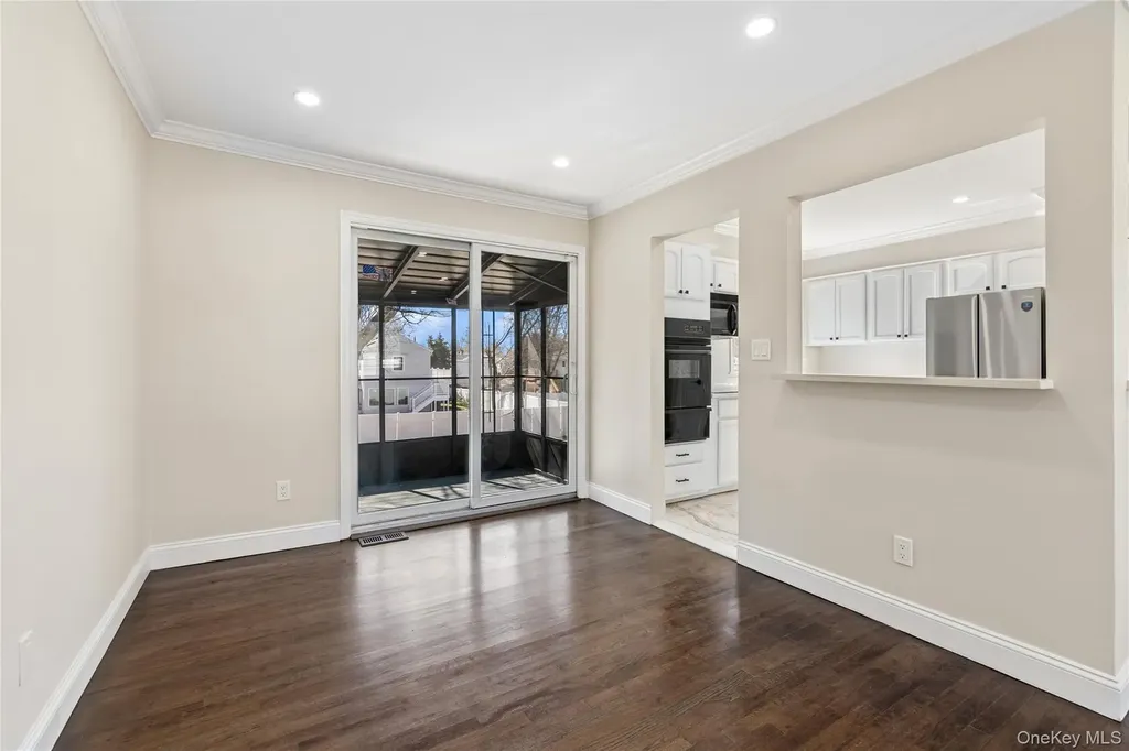 236 Vermont Avenue Bay Shore NY 11706