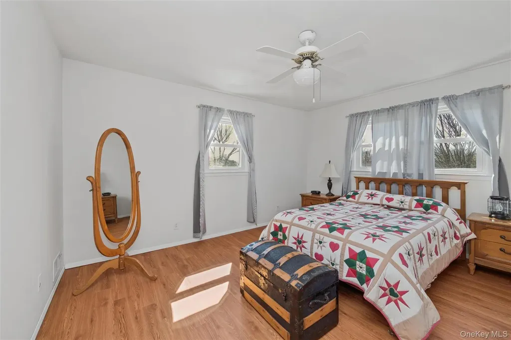 310 S 16th Street Lindenhurst NY 11757