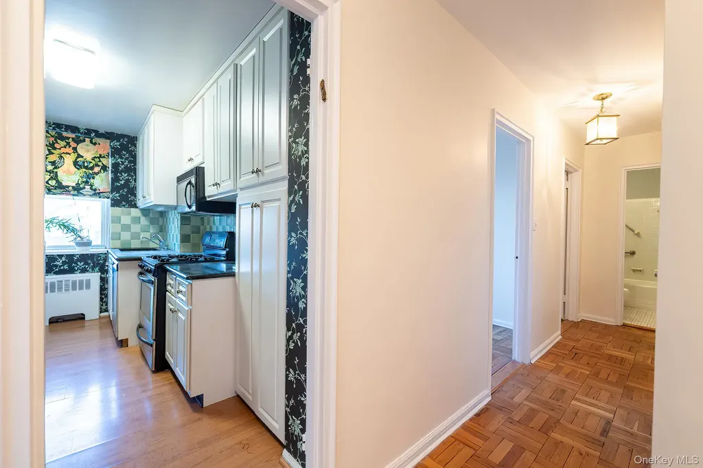 60 Knolls Crescent Bronx NY 10463