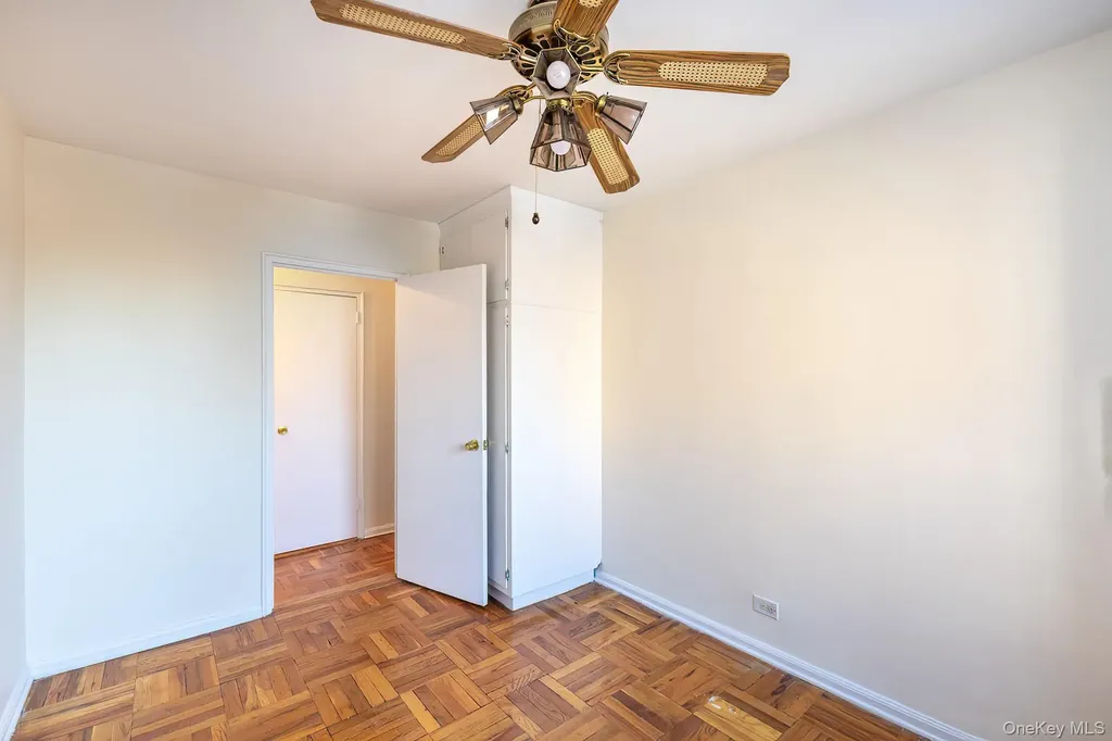 60 Knolls Crescent Bronx NY 10463