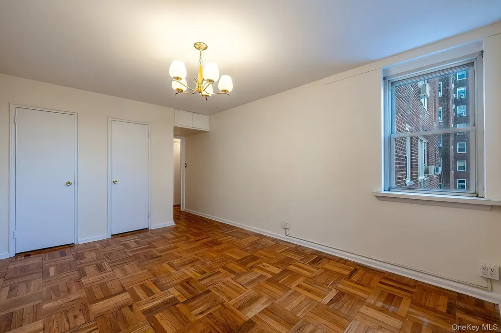 60 Knolls Crescent Bronx NY 10463