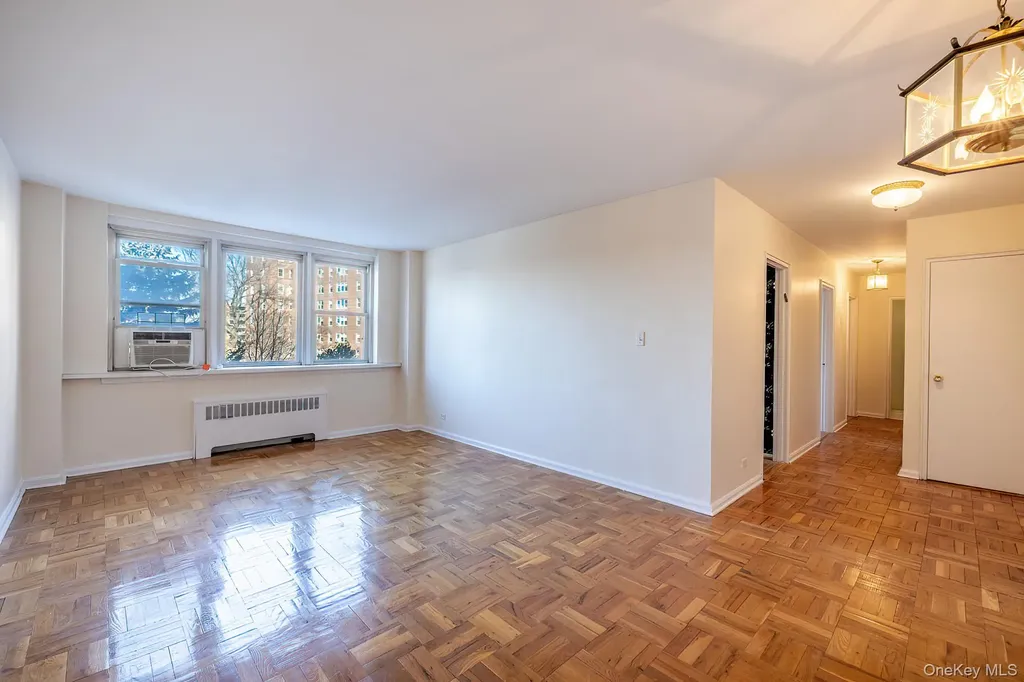 60 Knolls Crescent Bronx NY 10463