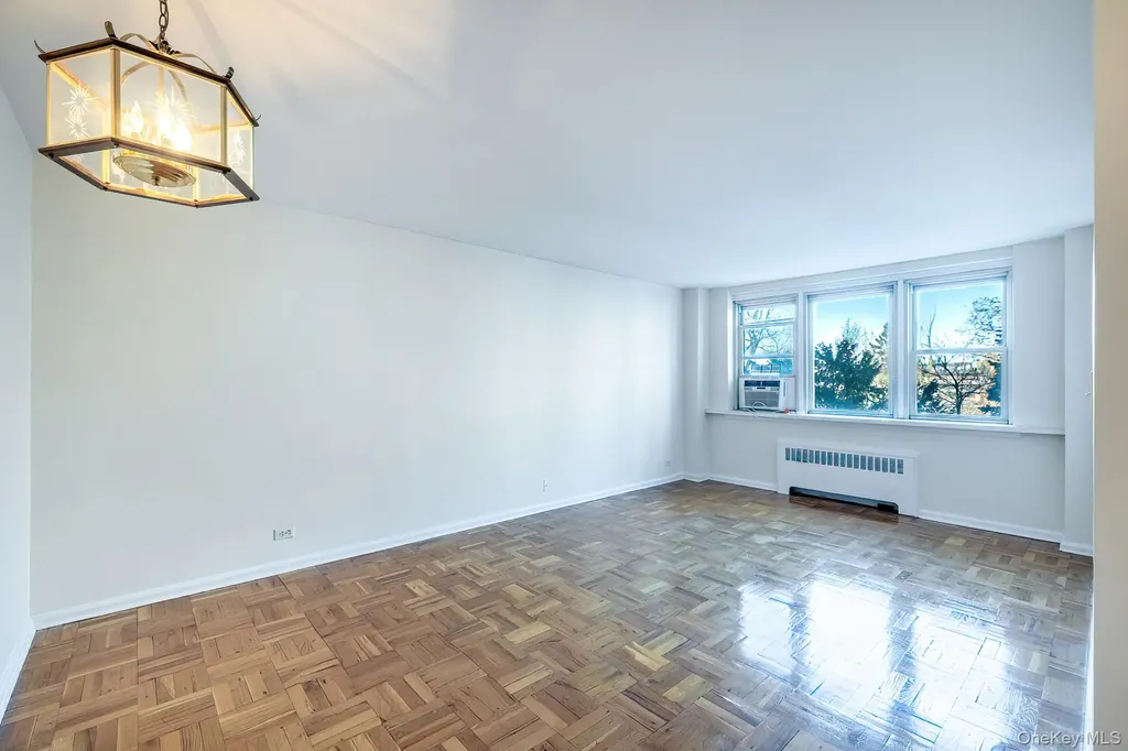 60 Knolls Crescent Bronx NY 10463