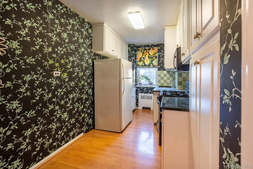 60 Knolls Crescent Bronx NY 10463