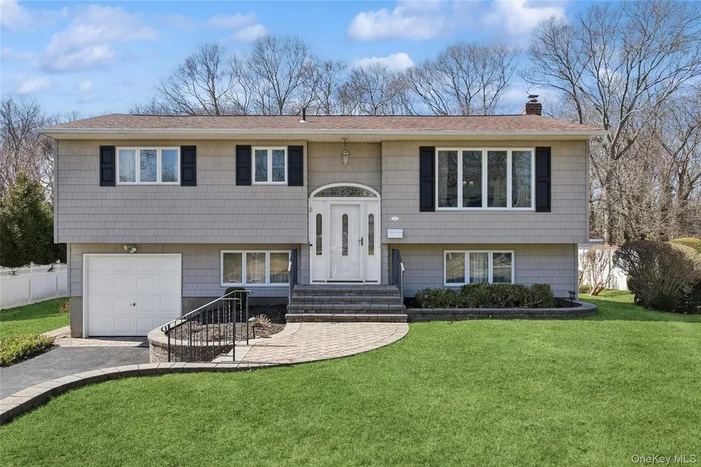 14 Wenmore Road Commack NY 11725