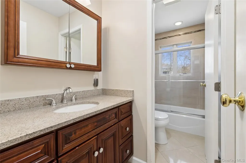 14 Wenmore Road Commack NY 11725