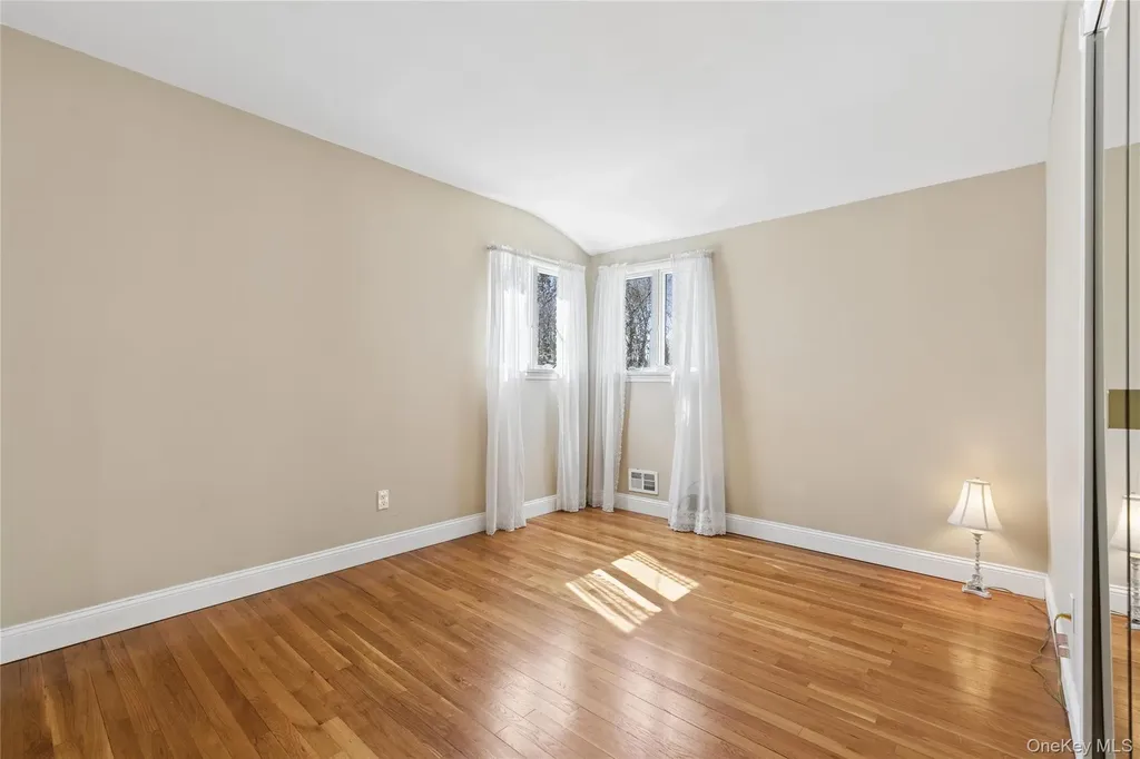 14 Wenmore Road Commack NY 11725