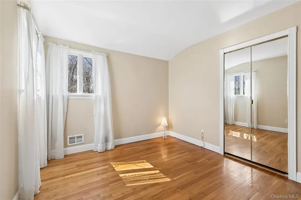 14 Wenmore Road Commack NY 11725
