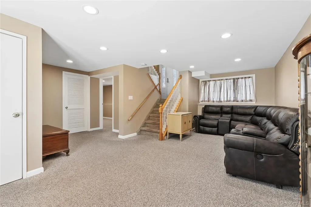 14 Wenmore Road Commack NY 11725