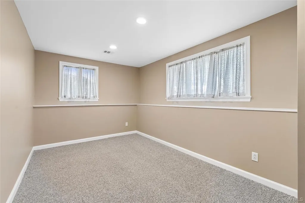 14 Wenmore Road Commack NY 11725