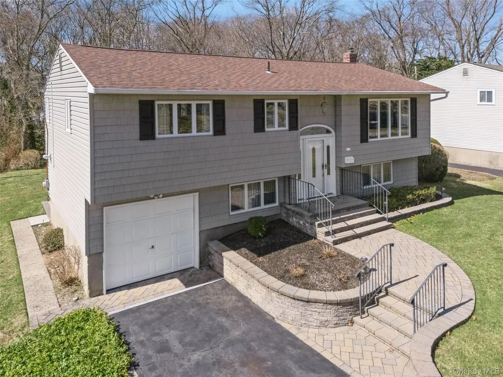 14 Wenmore Road Commack NY 11725
