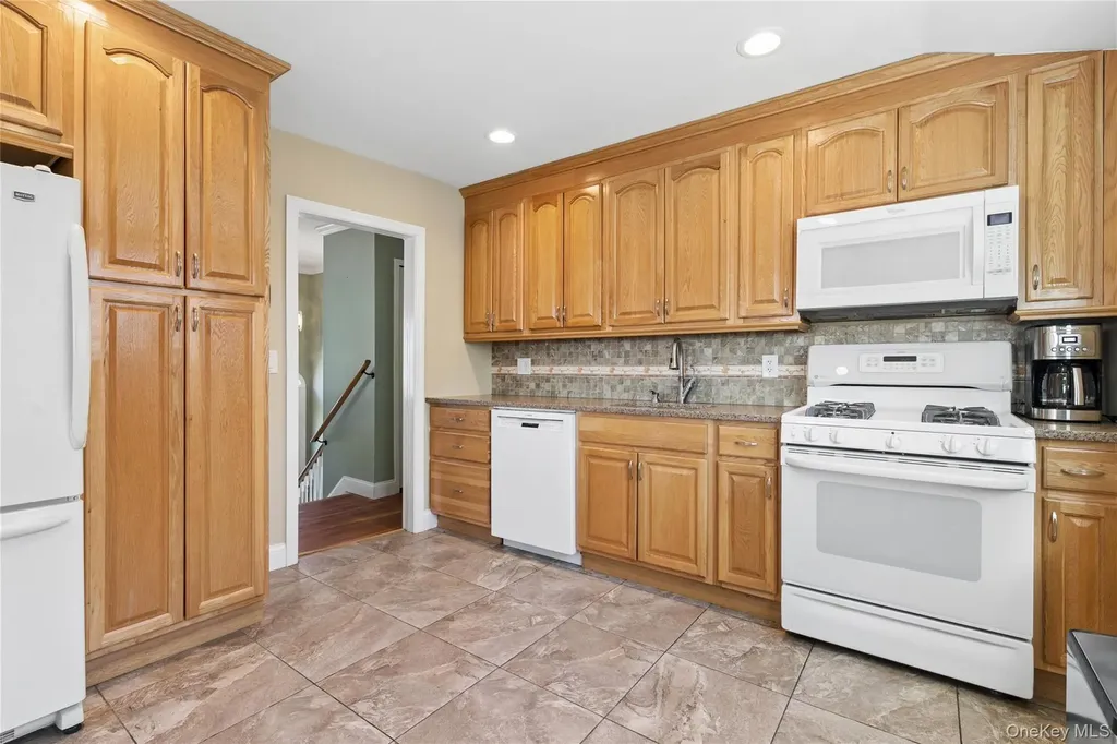 14 Wenmore Road Commack NY 11725