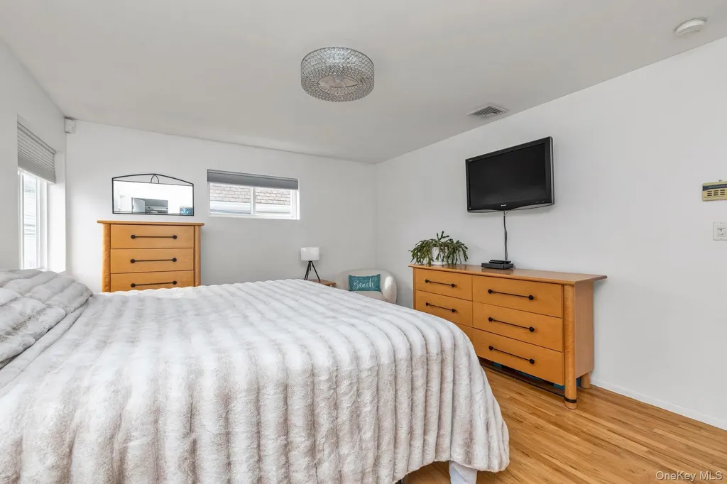 804 E Chester Street Long Beach NY 11561