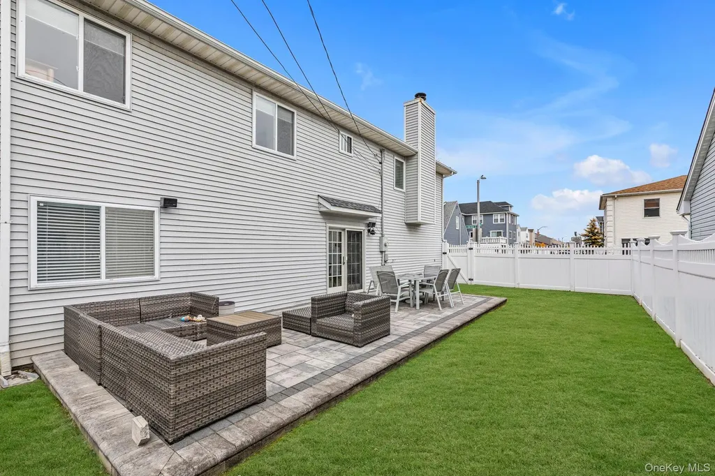804 E Chester Street Long Beach NY 11561