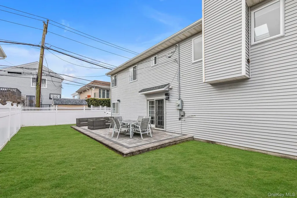 804 E Chester Street Long Beach NY 11561