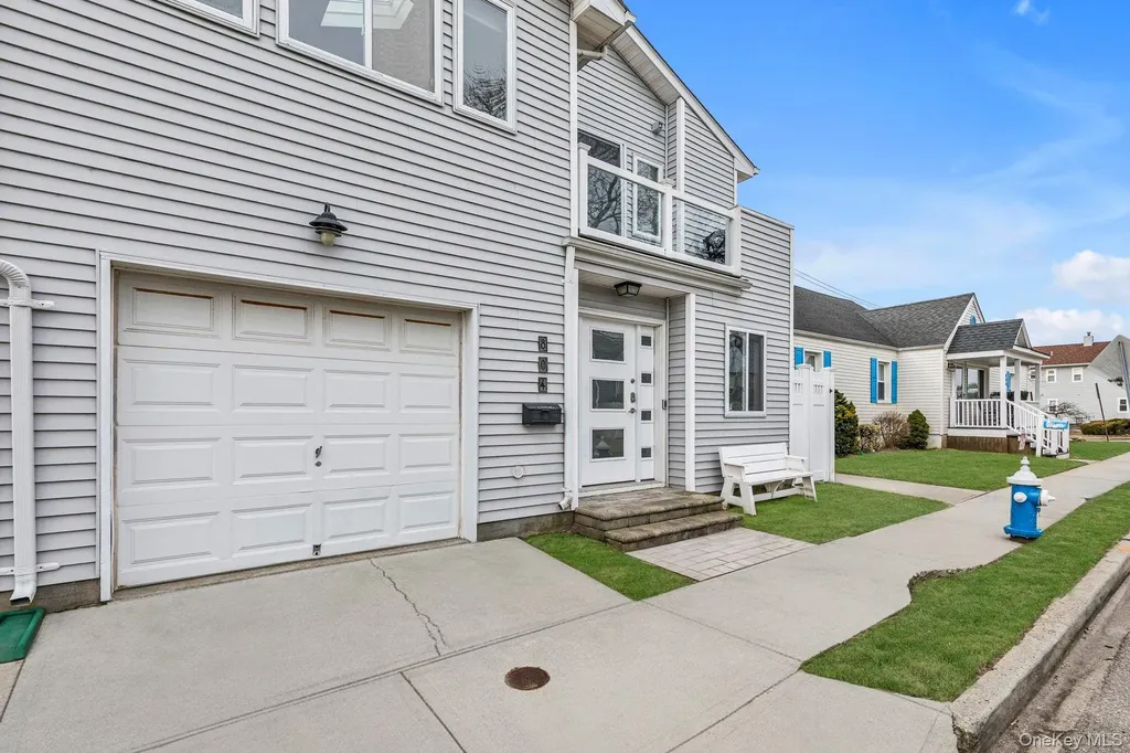804 E Chester Street Long Beach NY 11561