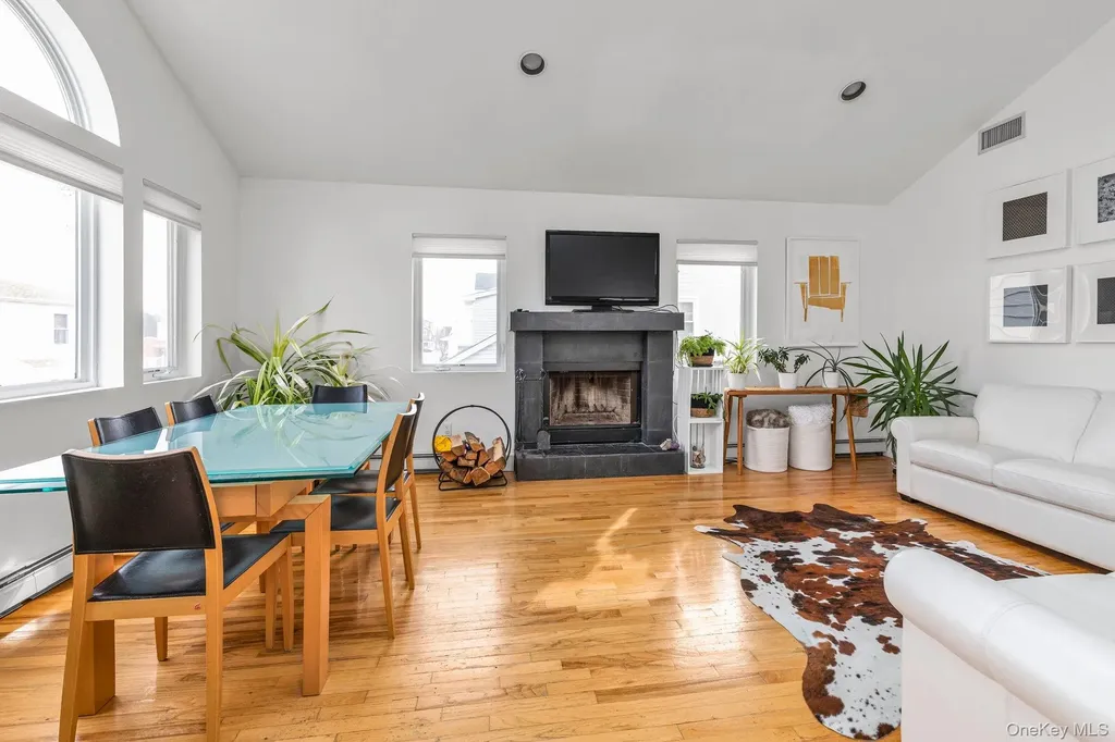 804 E Chester Street Long Beach NY 11561