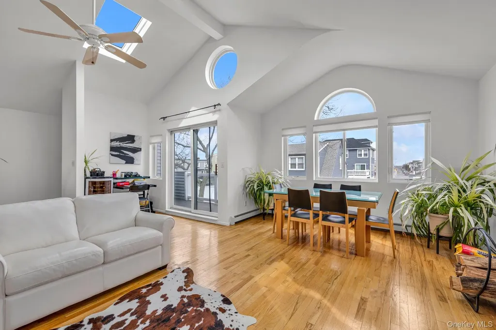 804 E Chester Street Long Beach NY 11561