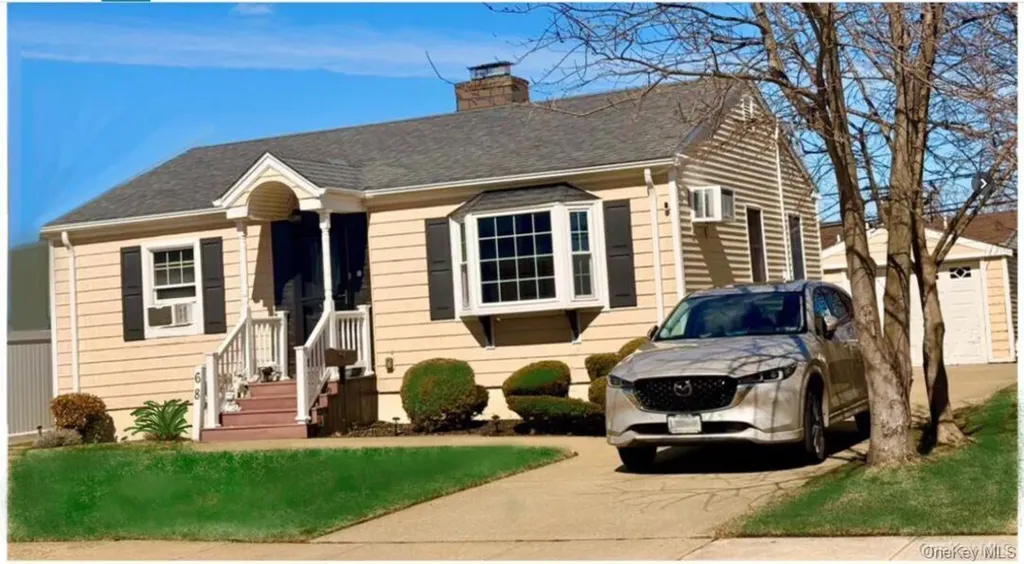 68 Robert Street Freeport NY 11520