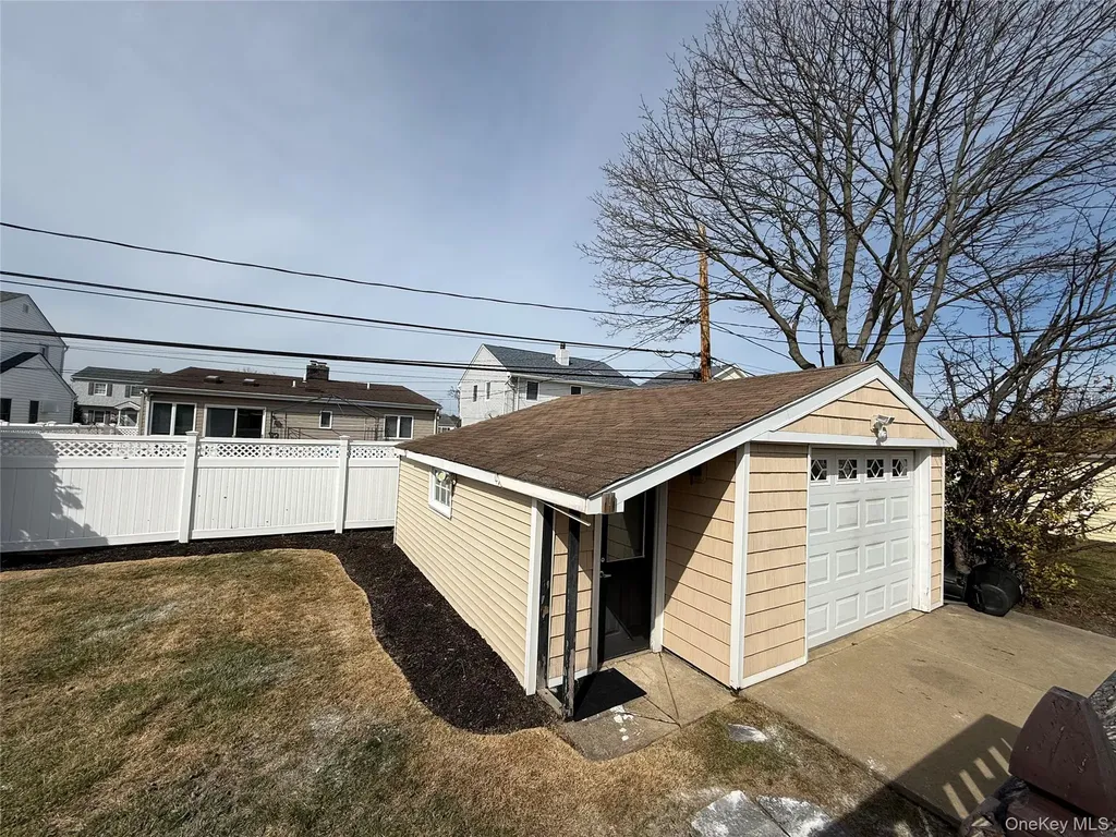 68 Robert Street Freeport NY 11520
