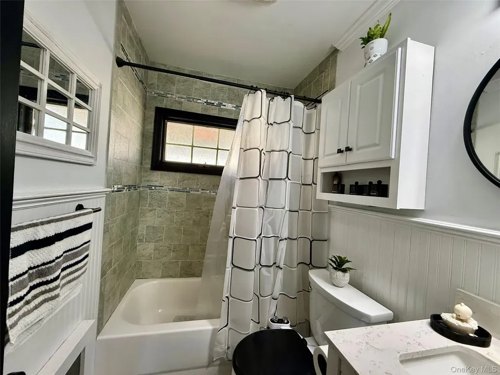 68 Robert Street Freeport NY 11520