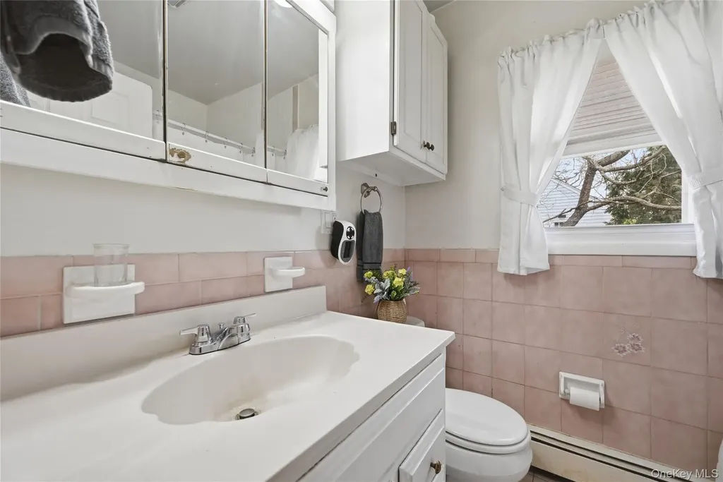 21 King Street Hampton Bays NY 11946