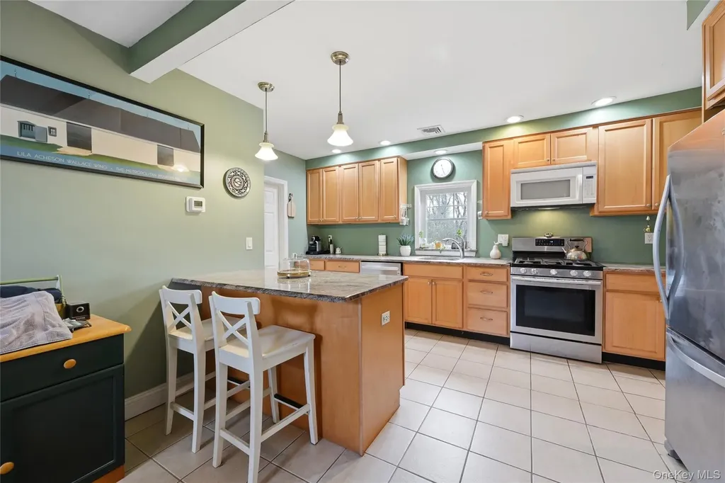 21 King Street Hampton Bays NY 11946
