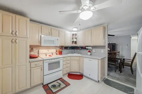 2 Dogwood Lane Manorville NY 11949