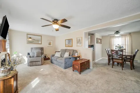 2 Dogwood Lane Manorville NY 11949