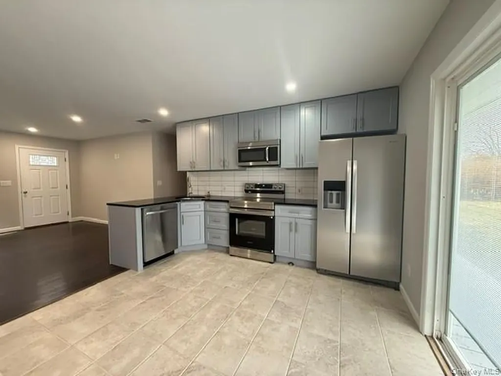 30 Melissa Road Kingston NY 12401