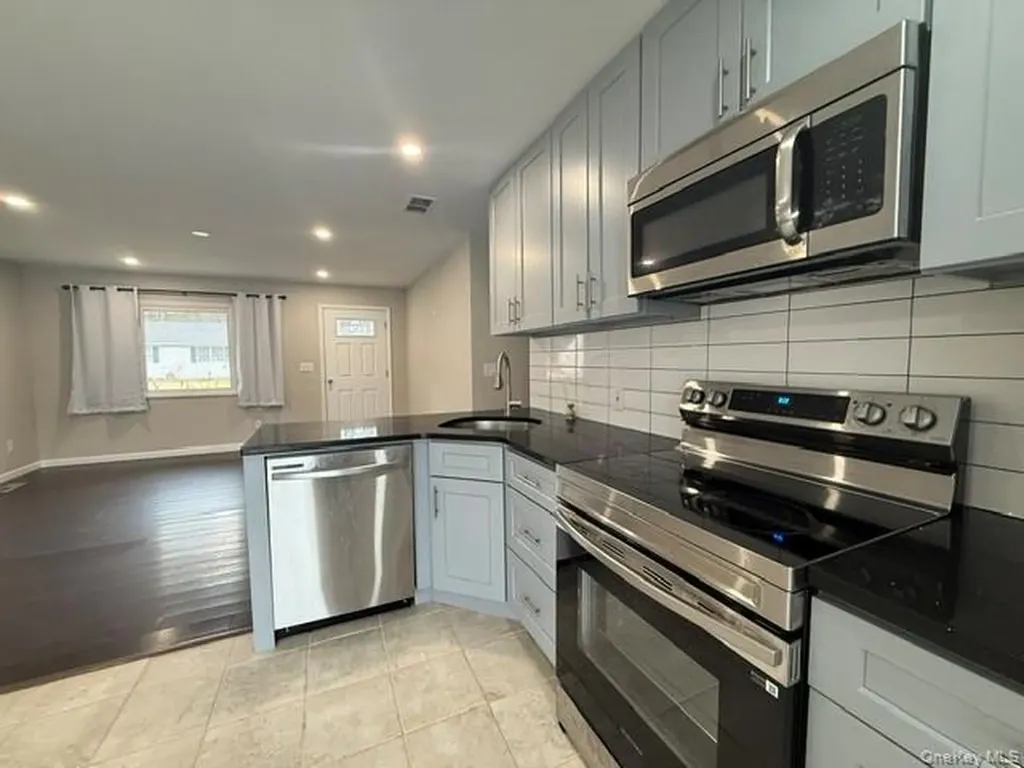 30 Melissa Road Kingston NY 12401