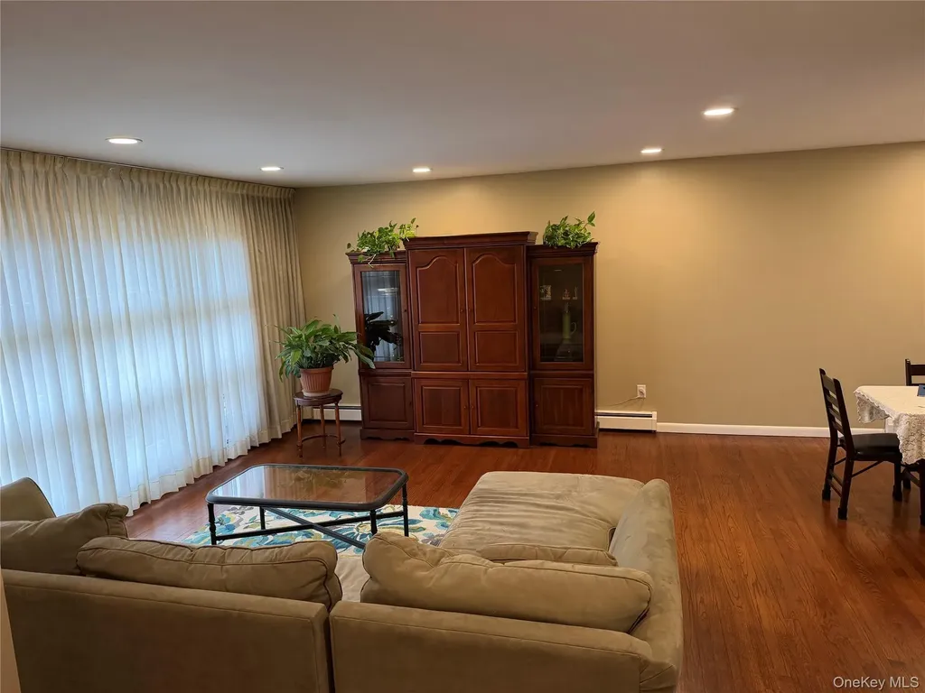 21 Crescent Place Monroe NY 10950