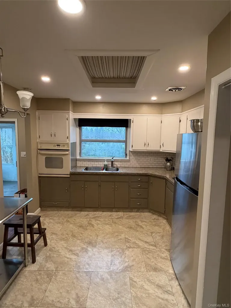 21 Crescent Place Monroe NY 10950