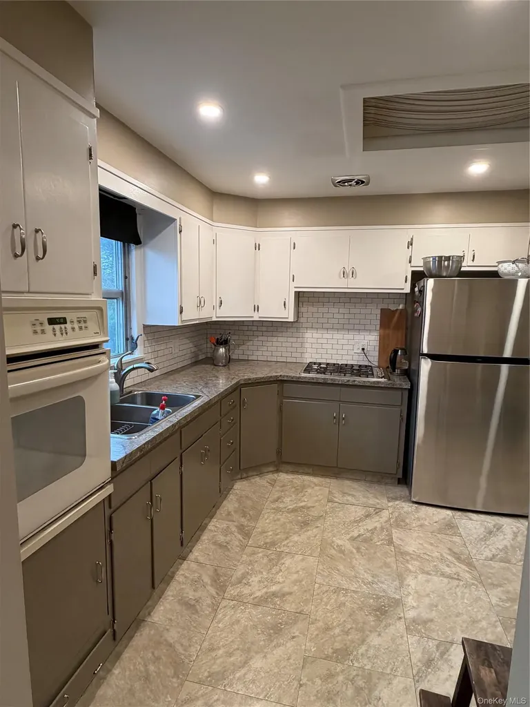 21 Crescent Place Monroe NY 10950