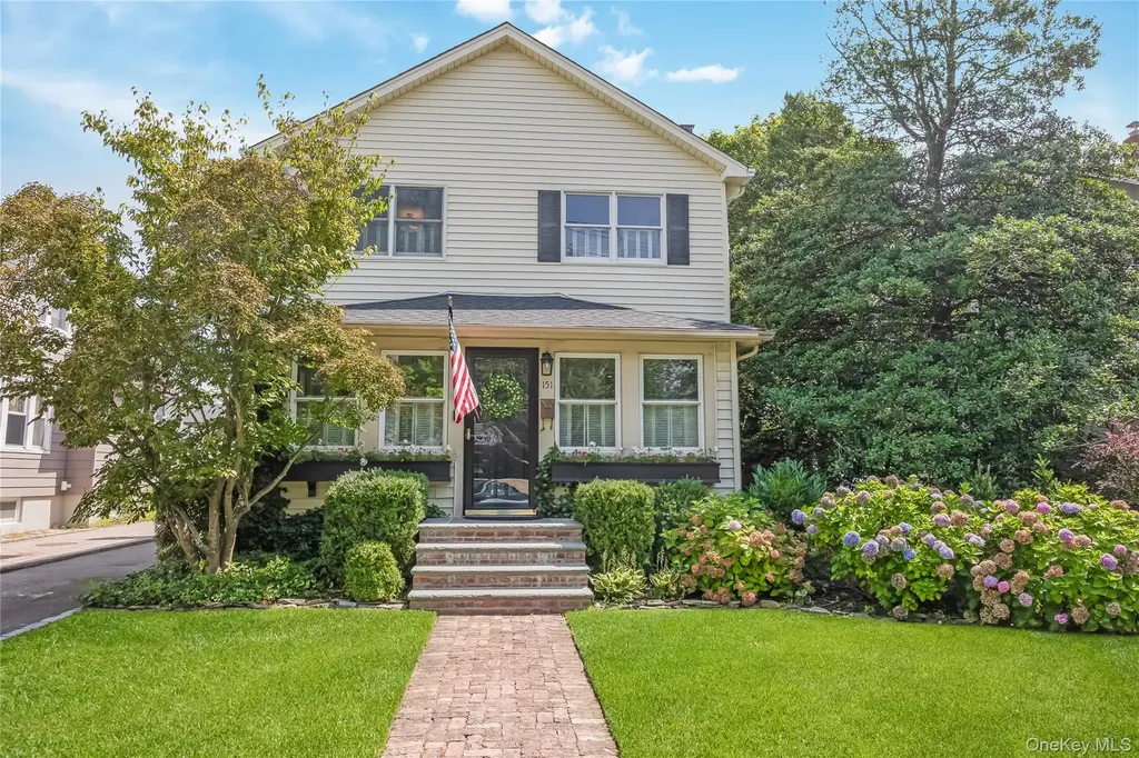 151 Church Avenue Islip NY 11751