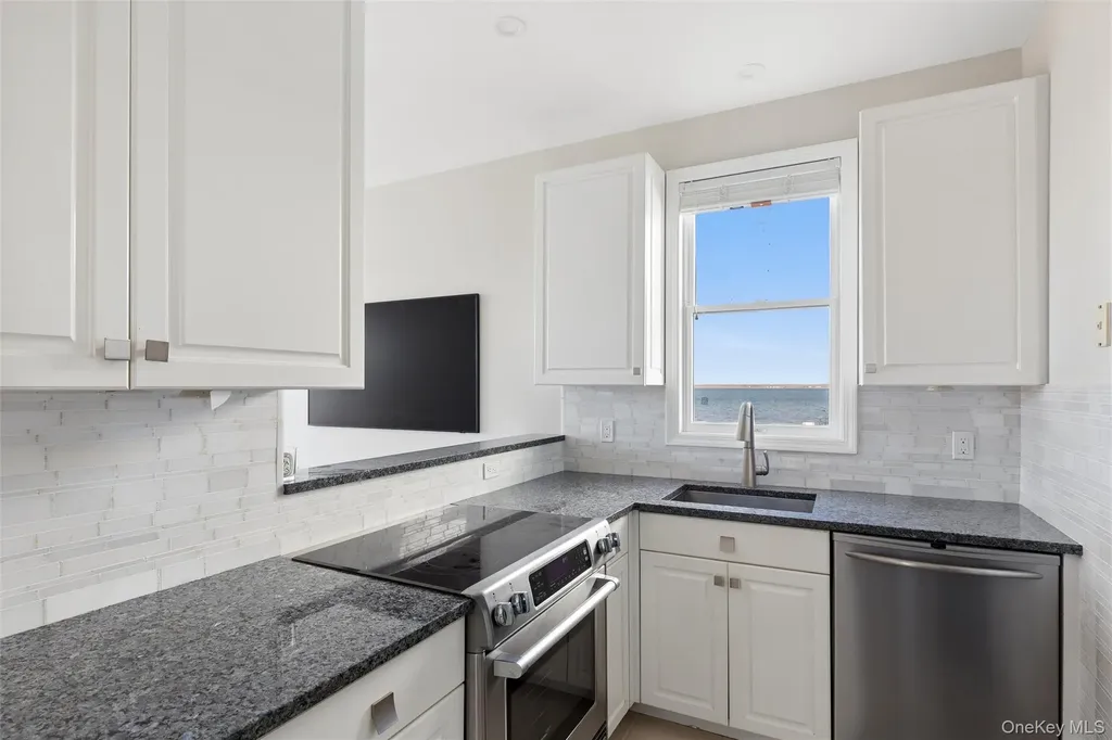 580 Dune Road Westhampton Beach NY 11978