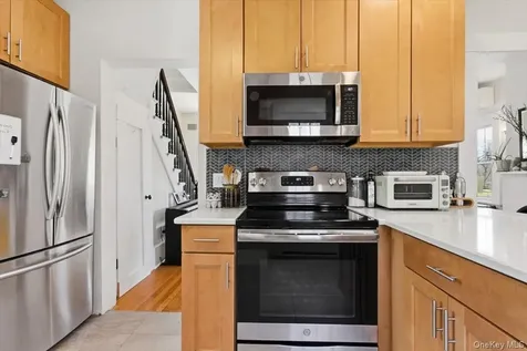 62 Marlorville Road Wappingers Falls NY 12590