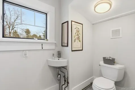 62 Marlorville Road Wappingers Falls NY 12590