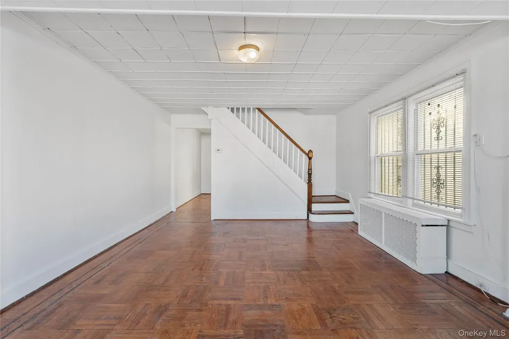 123-10 25th Road Flushing NY 11354