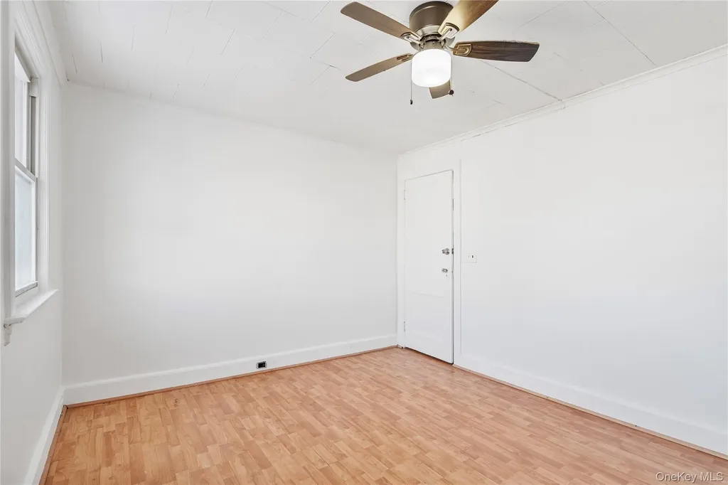 123-10 25th Road Flushing NY 11354