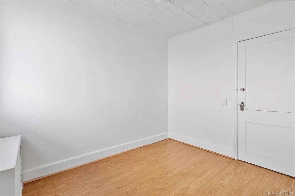 123-10 25th Road Flushing NY 11354
